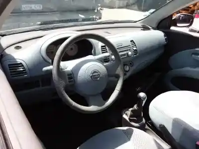 Veicolo di demolizione nissan micra 1.6 16v dell'anno 2001 alimentato hr16de