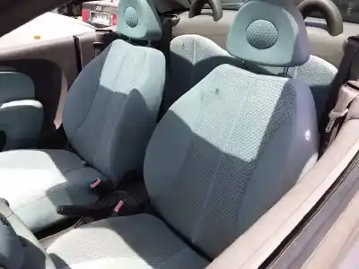 Veicolo di demolizione nissan micra 1.6 16v dell'anno 2001 alimentato hr16de