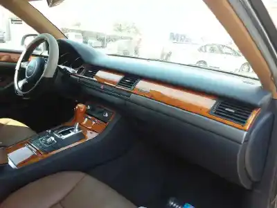 Здавання транспортного засобу audi a8 (4e2) 4.0 tdi quattro року 2004 потужний ase