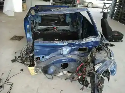 Veículo de Sucata mini cabrio 1.6 16v do ano 2001 alimentado 