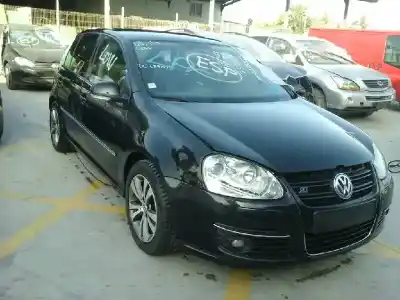Sloopvoertuig volkswagen golf v berlina (1k1) 1.9 tdi van het jaar 2001 aangedreven bls