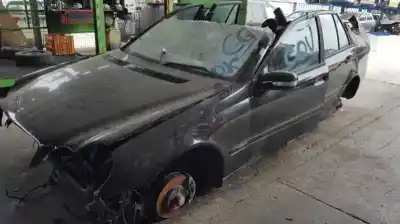 Veículo de Sucata MERCEDES-BENZ CLASE C (W203) FAMILIAR 2.2 CDI CAT do ano 2001 alimentado 646962