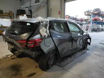 Véhicule à la ferraille renault                                            clio v                                                                                                                                                                                                                                                     1.0 sce                                                                                                                                                                                                                                                    de l'année 2021 alimenté b4d419