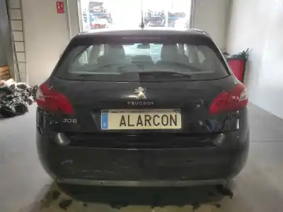 Véhicule à la ferraille PEUGEOT 308 1.6 HDI SW STYLE BLUE de l'année 2001 alimenté 
