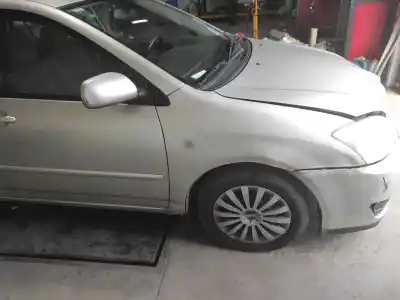 Veicolo di demolizione toyota corolla 2.0 turbodiesel dell'anno 2005 alimentato 1cdftv