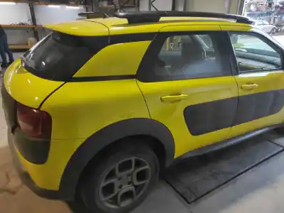 Vehículo de desguace citroen c4 cactus 1.2 12v vti del año 2014 con motor hm01