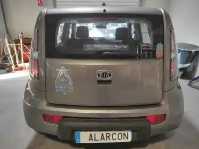 Sloopvoertuig kia soul 1.6 crdi cat van het jaar 2001 aangedreven d4fb