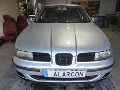 Vehículo de desguace SEAT LEON (1P1) 1.6 del año 2000 con motor AKL