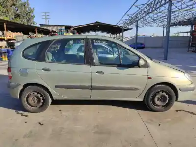 Sloopvoertuig renault scenic (ja..) 1.9 dti diesel van het jaar 2002 aangedreven 