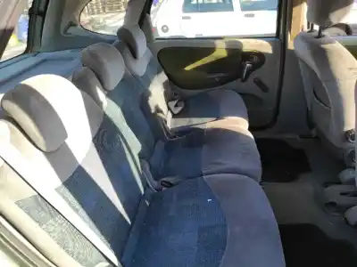 Sloopvoertuig renault scenic (ja..) 1.9 dti diesel van het jaar 2002 aangedreven 