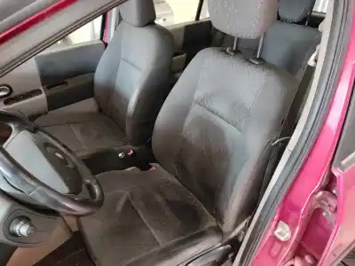 Veículo de Sucata renault modus 1.4 16v do ano 2005 alimentado 