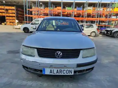 Vehículo de desguace VOLKSWAGEN PASSAT BERLINA (3B2) 1.9 TDI del año 1999 con motor AJM