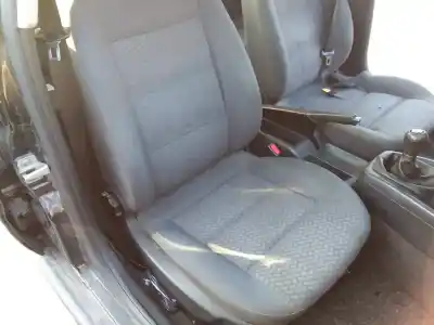 Vehicul casat audi a4 berlina (b5) 1.9 tdi al anului 1996 alimentat 1z