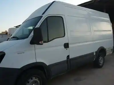 Veículo de Sucata iveco daily pr 2.3 diesel cat do ano 2011 alimentado 