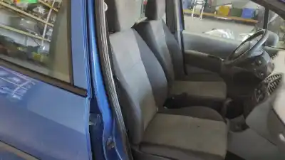 Vehicul casat renault grand modus 1.5 dci diesel cat al anului 2007 alimentat 