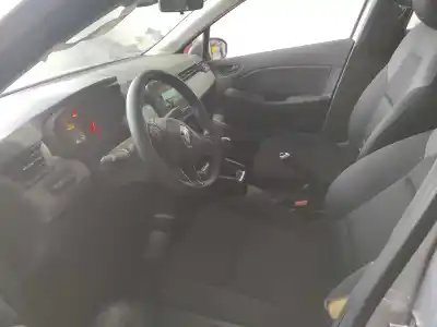 Sloopvoertuig renault                                            clio v                                                                                                                                                                                                                                                     edition one                                                                                                                                                                                                                                                van het jaar 2022 aangedreven h4de470 / h4d470