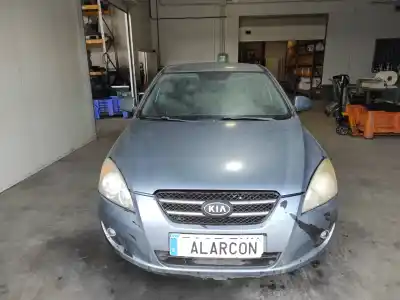 Veicolo di demolizione KIA CEE´D Active dell'anno 2007 alimentato G4FC