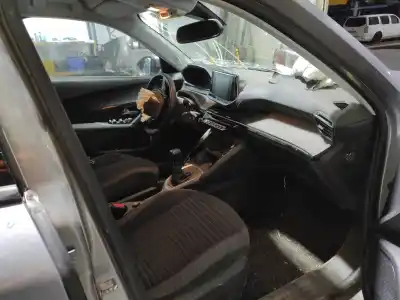 Véhicule à la ferraille peugeot 2008 (p1) active de l'année 2021 alimenté yhs