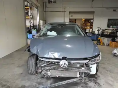 Sloopvoertuig volkswagen golf viii lim. (cd1) style van het jaar 2020 aangedreven dsrb