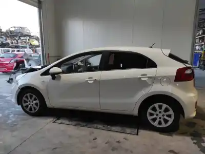 Veículo de Sucata kia rio concept do ano 2015 alimentado d3fa
