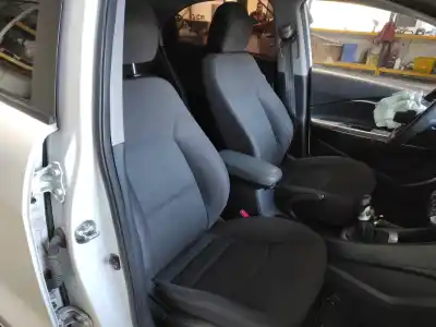 Veículo de Sucata kia rio concept do ano 2015 alimentado d3fa