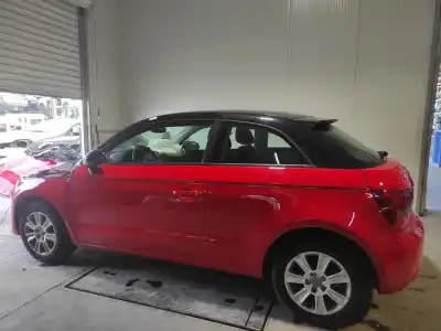 Veículo de Sucata audi a1 sportback (8xa) attraction do ano 2012 alimentado cayb