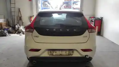 Veicolo di demolizione VOLVO V40 Kinetic dell'anno 2016 alimentato D4204T9