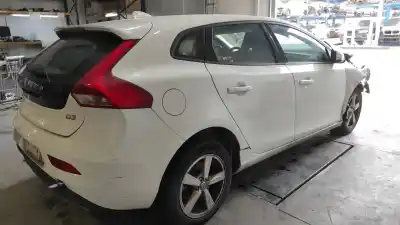 Veículo de Sucata volvo v40 kinetic do ano 2016 alimentado d4204t9