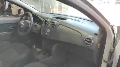 Sloopvoertuig dacia sandero ambiance van het jaar 2015 aangedreven k9ke6