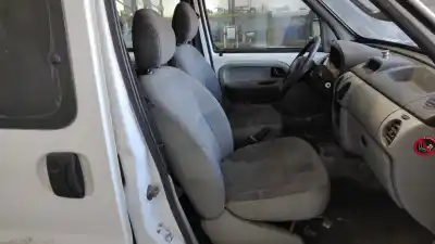 Scrapping Vehicle renault kangoo (f/kc0) rxe (kcoc/u) of the year 2004 powered k9k704