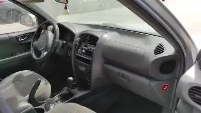 Veículo de Sucata hyundai santa fe (sm) 2.0 gls crdi do ano 2003 alimentado d4ea