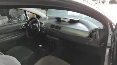 Veicolo di demolizione citroen c4 coupe vtr plus dell'anno 2005 alimentato 9hydv6ted4