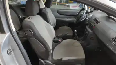 Veicolo di demolizione citroen c4 coupe vtr plus dell'anno 2005 alimentato 9hydv6ted4