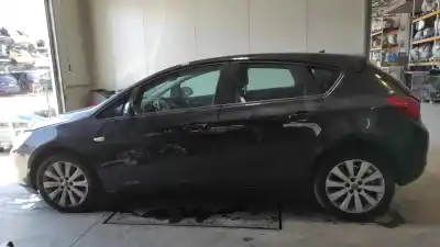 Veículo de Sucata opel astra j lim. enjoy do ano 2010 alimentado a16xer