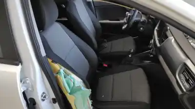 Veículo de Sucata kia stonic (ybcuv) business do ano 2023 alimentado g4lf