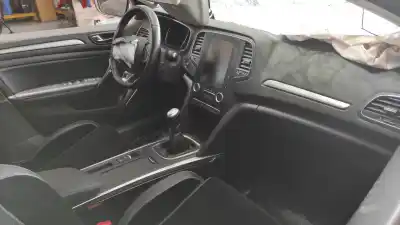 Sloopvoertuig renault megane iv berlina 5p experience van het jaar 2017 aangedreven h5f408