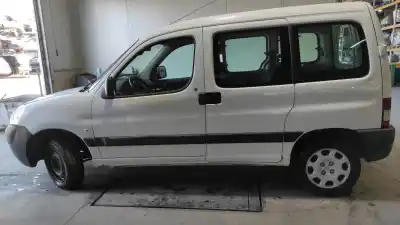 Veículo de Sucata peugeot partner (s2) combiespace do ano 2009 alimentado 9hw/9h02