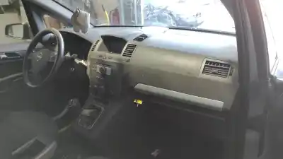 Veicolo di demolizione opel zafira b cosmo dell'anno 2006 alimentato z19dt