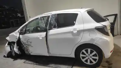 Veículo de Sucata toyota yaris hsd city do ano 2014 alimentado 1nz