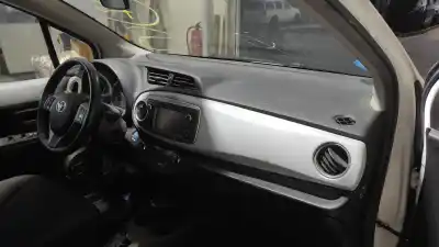 Veículo de Sucata toyota yaris hsd city do ano 2014 alimentado 1nz