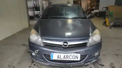 Vehículo de desguace OPEL ASTRA GTC Cosmo del año 2007 con motor Z19DTH