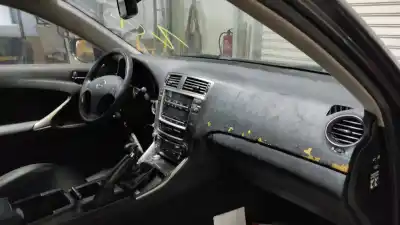 Здавання транспортного засобу lexus                                              is200 (ds2/is2)                                                                                                                                                                                                                                            220d року 2006 потужний 2adfhv