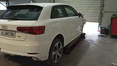 Veicolo di demolizione audi a3 (8vk) basic dell'anno 2017 alimentato chzd