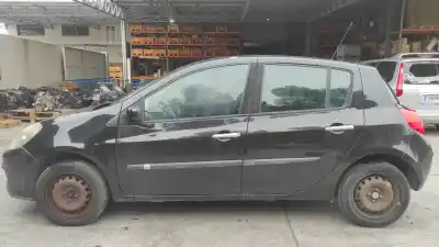 Veículo de Sucata renault clio iii business do ano 2008 alimentado d4f740