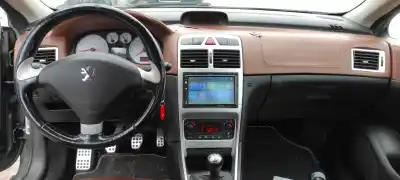 Veículo de Sucata peugeot 307 cc (s2) básico do ano 2006 alimentado rfj