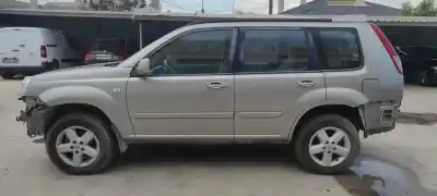 Scrapping Vehicle nissan x-trail (t30) comfort of the year 2004 powered 
