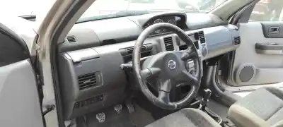 Scrapping Vehicle nissan x-trail (t30) comfort of the year 2004 powered 
