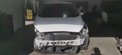 Здавання транспортного засобу ford c-max (ceu) titanium року 2018 потужний b7da
