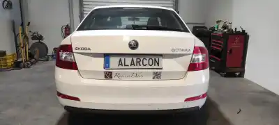 Здавання транспортного засобу skoda octavia combi (5e5) active року 2014 потужний clh