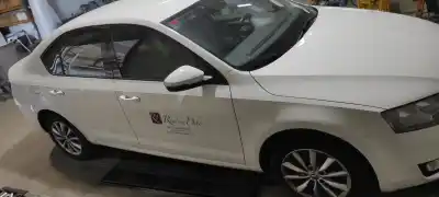 Здавання транспортного засобу skoda octavia combi (5e5) active року 2014 потужний clh